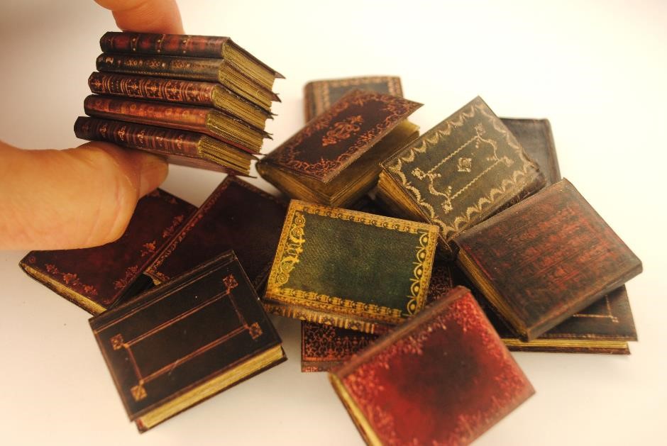 Miniature Medieval Books - Basic Book Making - Lady Miniac